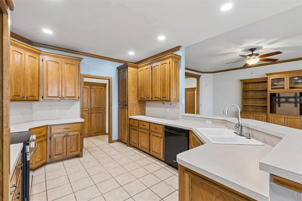 1401 Continental Way Property Photo 13
