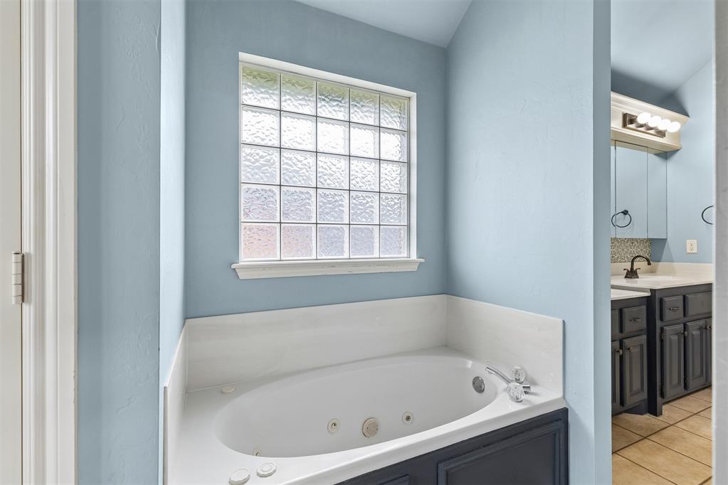 1401 Continental Way Property Photo 28