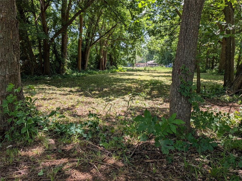 W Washington Avenue Property Photo 5