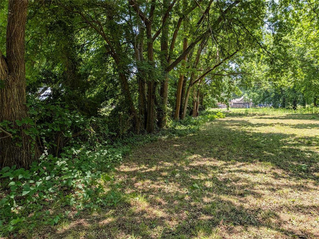 W Washington Avenue Property Photo 6