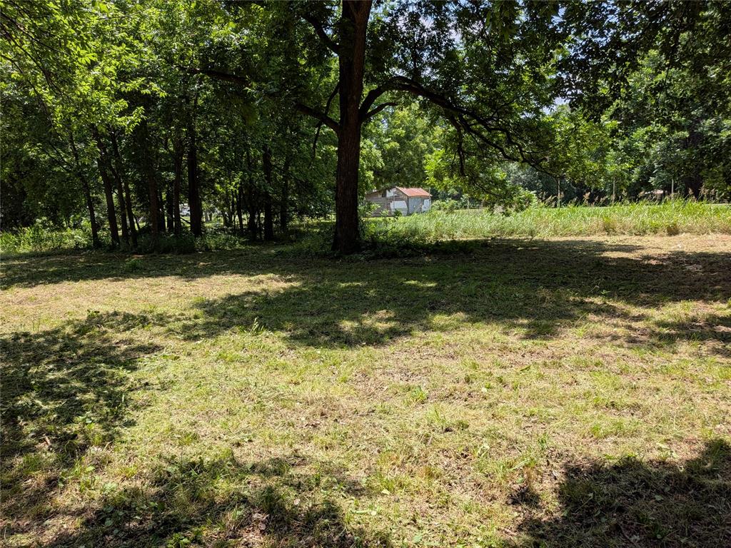 W Washington Avenue Property Photo 10