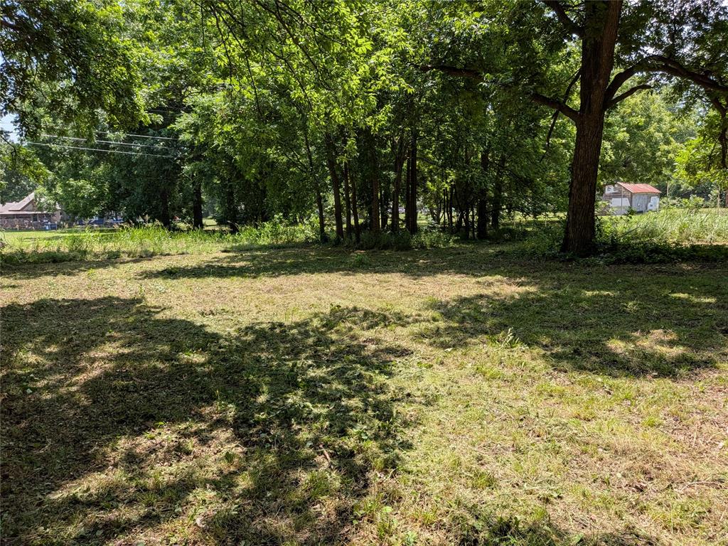 W Washington Avenue Property Photo 11
