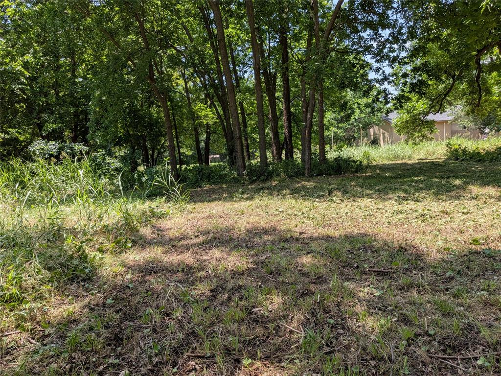 W Washington Avenue Property Photo 14