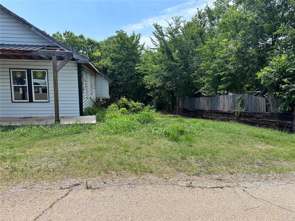 717 S Iowa Avenue Property Photo 3