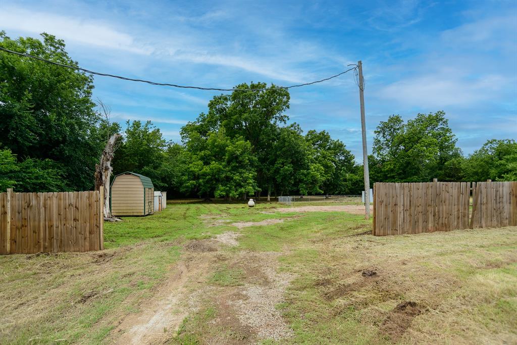 2718 Camden Court Property Photo 2
