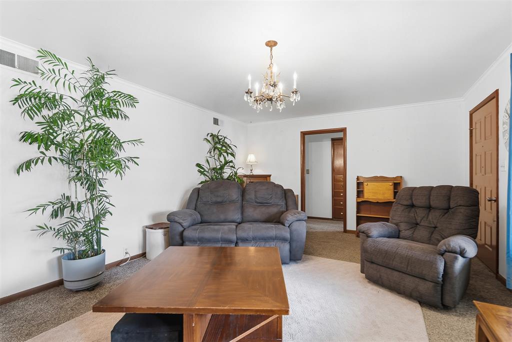 218 E H Street Property Photo 18
