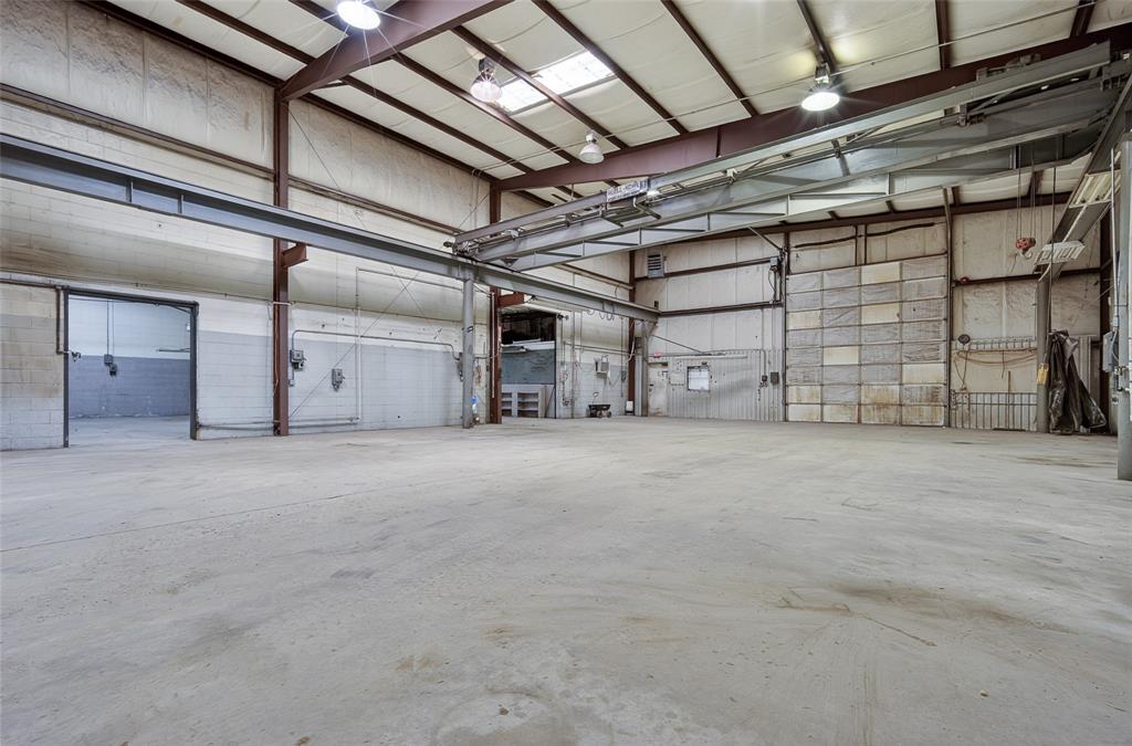 6209 S Shields Boulevard Property Photo 13