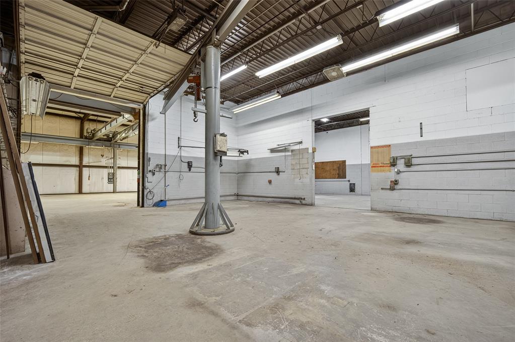 6209 S Shields Boulevard Property Photo 18
