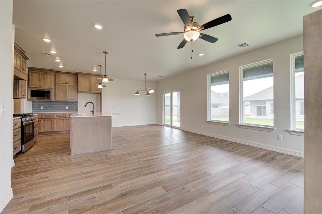 7713 Wilshire Woods Drive Property Photo 12