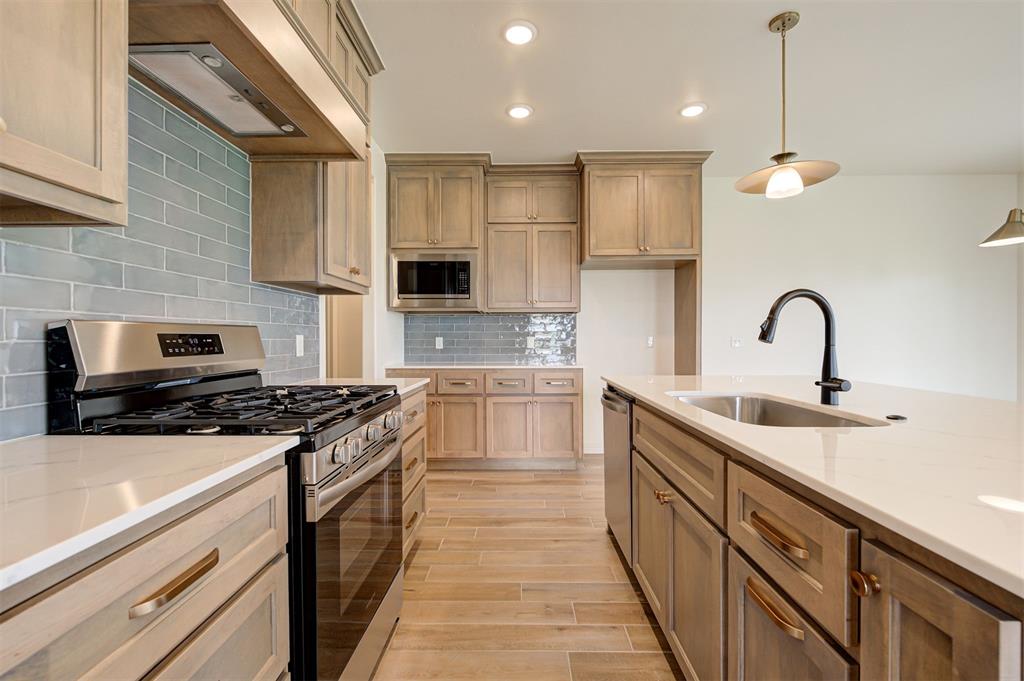 7713 Wilshire Woods Drive Property Photo 17
