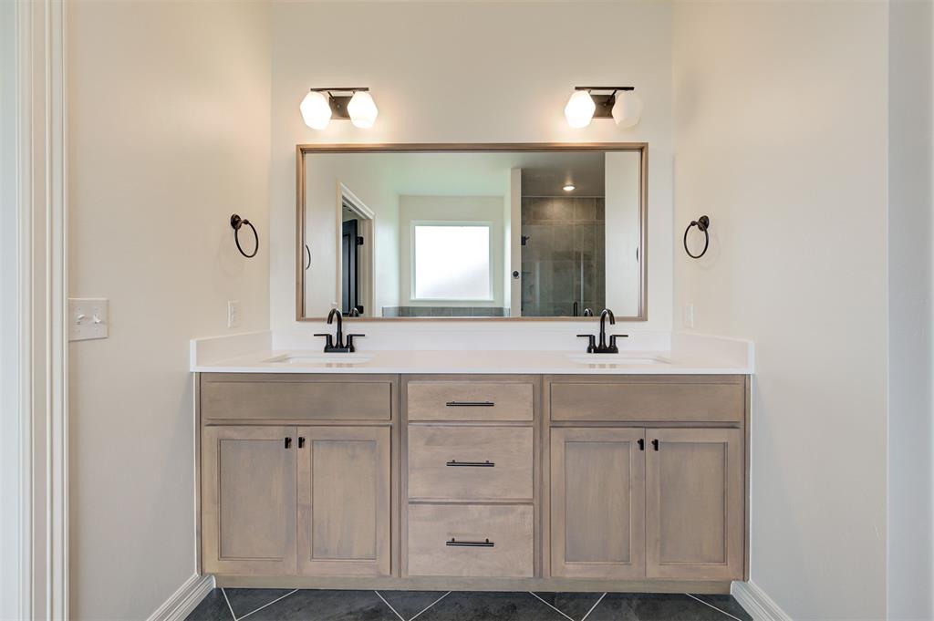 7713 Wilshire Woods Drive Property Photo 24