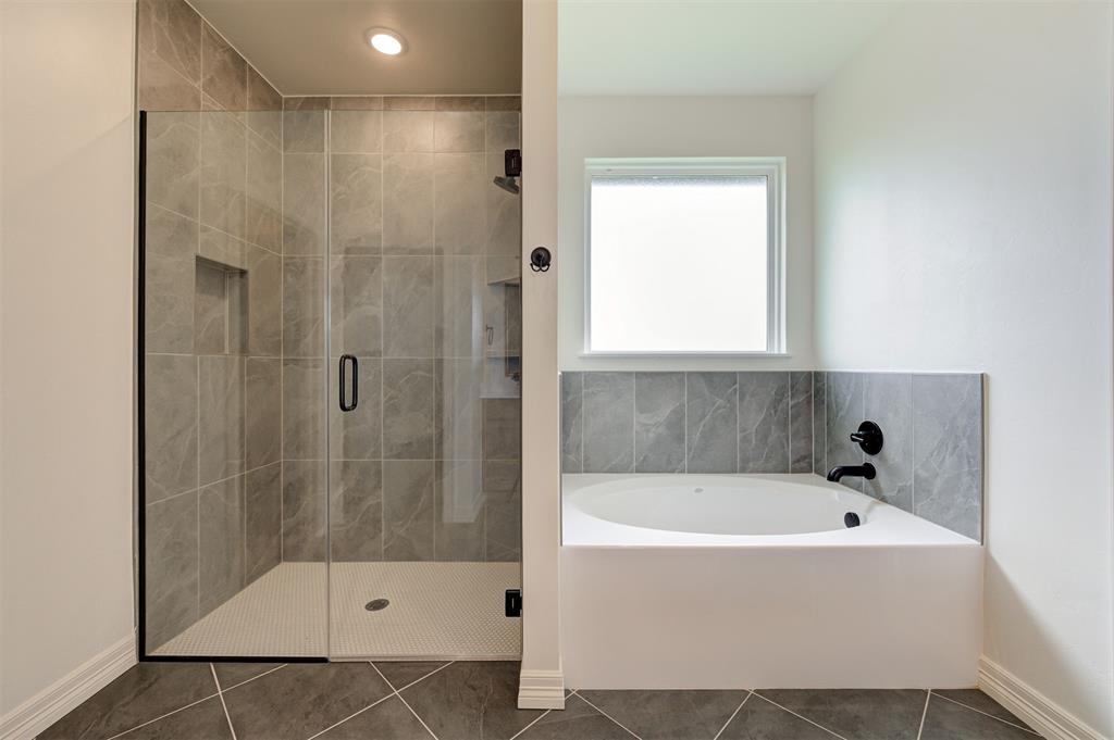 7713 Wilshire Woods Drive Property Photo 25