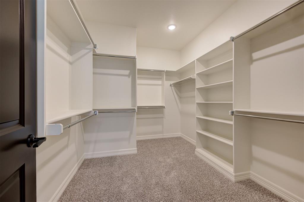 7713 Wilshire Woods Drive Property Photo 26