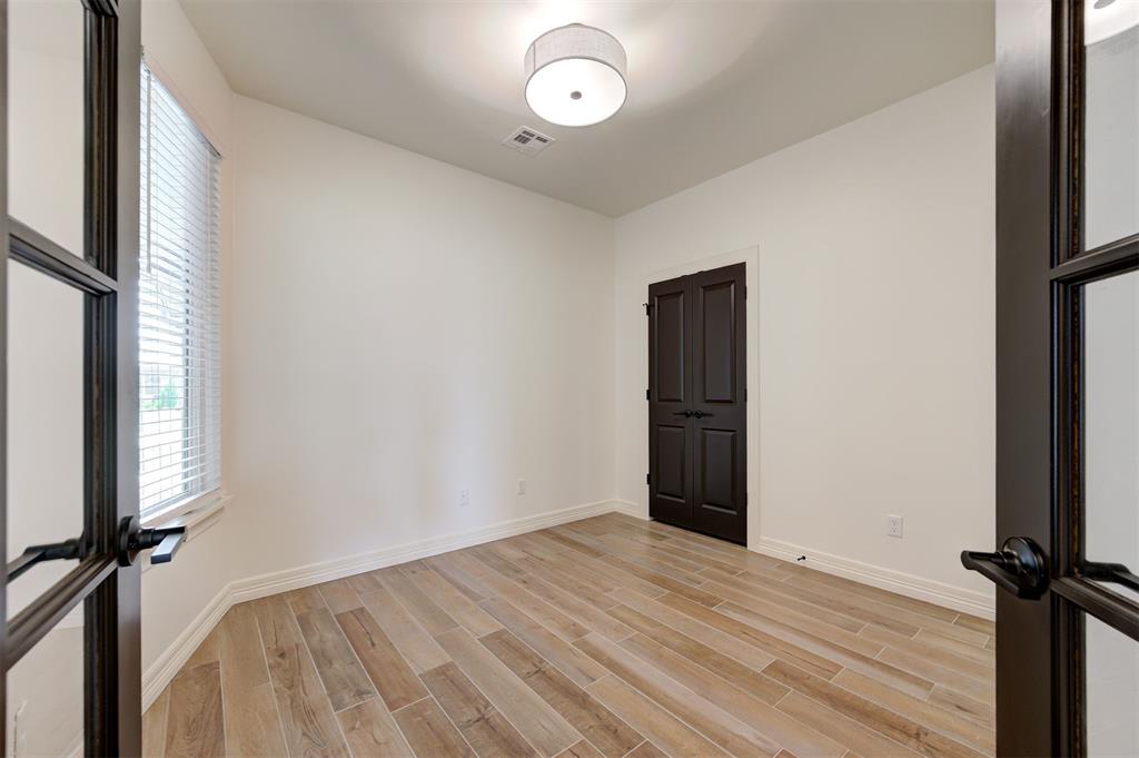 7713 Wilshire Woods Drive Property Photo 27