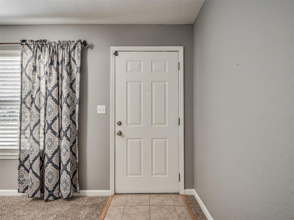 3910 Lawn Drive Property Photo 5