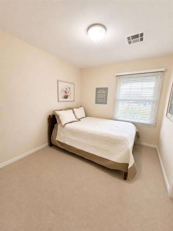 8010 N Mckinley Avenue Property Photo 4