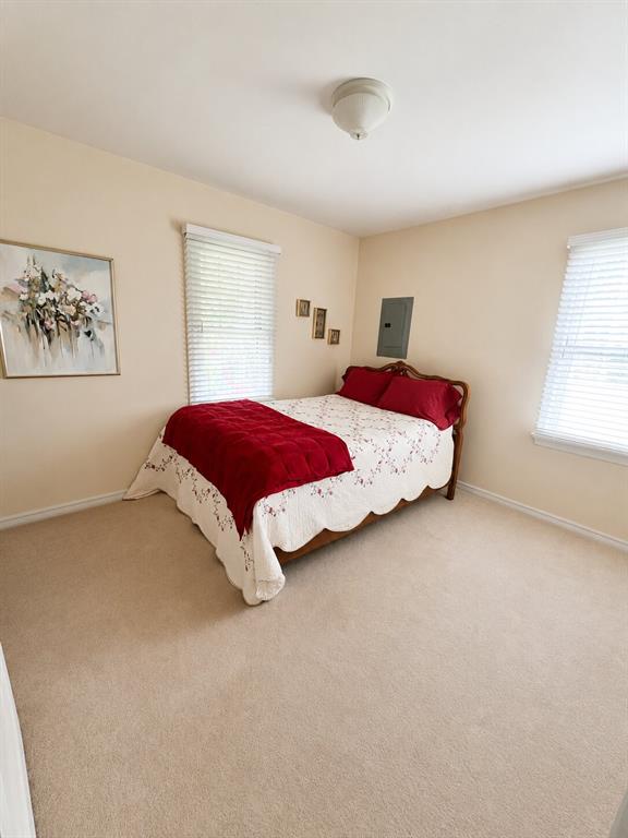 8010 N Mckinley Avenue Property Photo 5