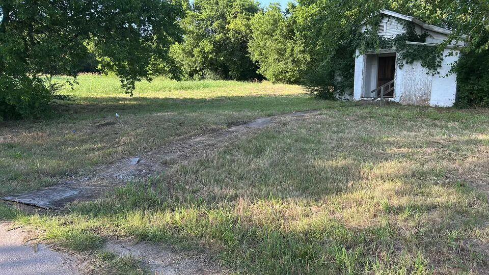 1233890 Property Photo 1