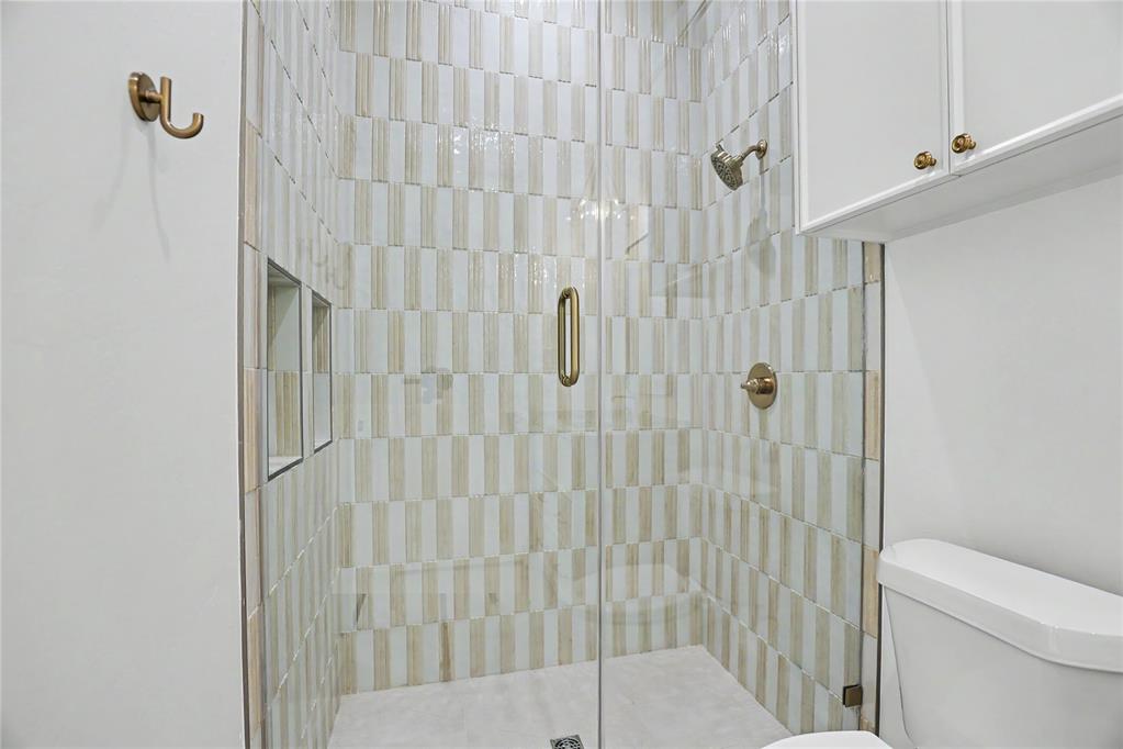 1117 Tedford Way Property Photo 29