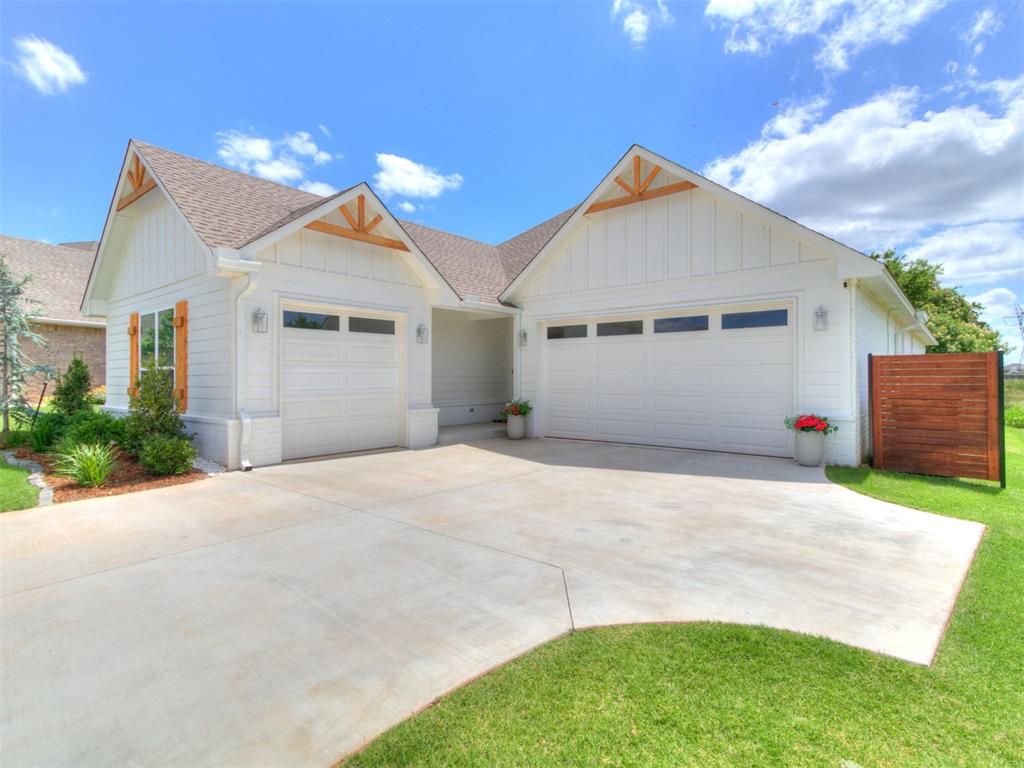 9052 Nw 144th Street Property Photo 2