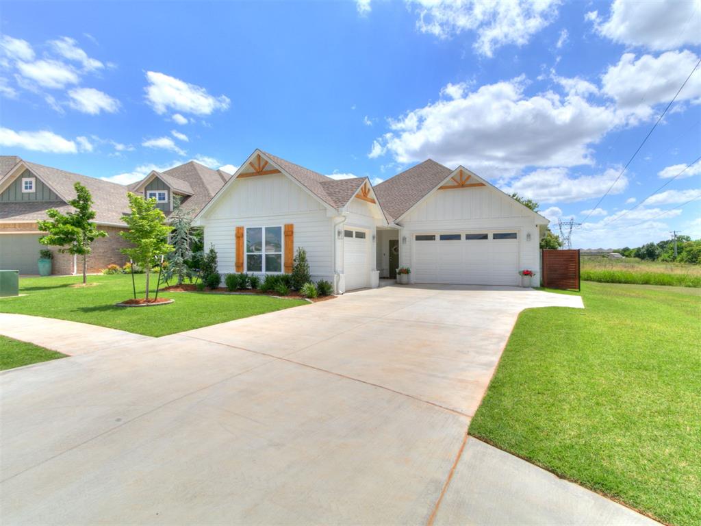 9052 Nw 144th Street Property Photo 3