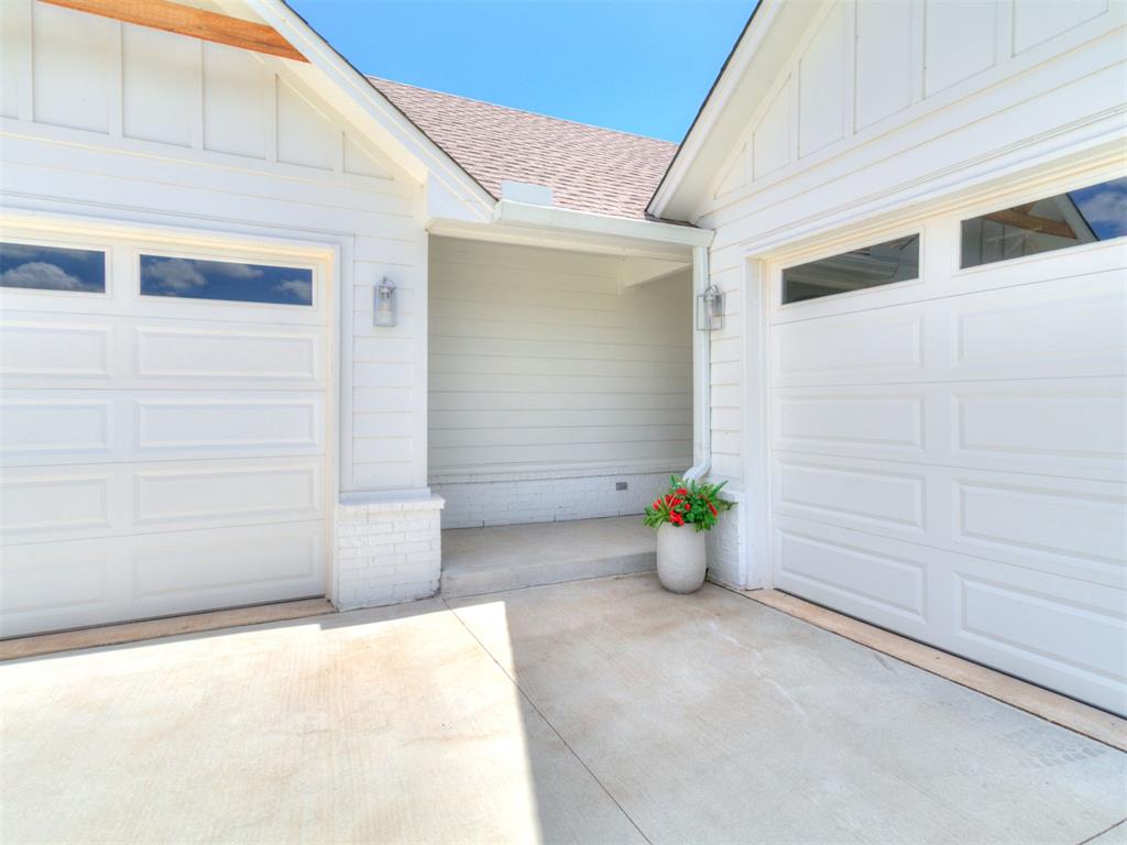 9052 Nw 144th Street Property Photo 5