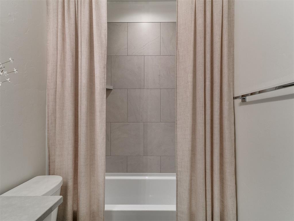 9052 Nw 144th Street Property Photo 42