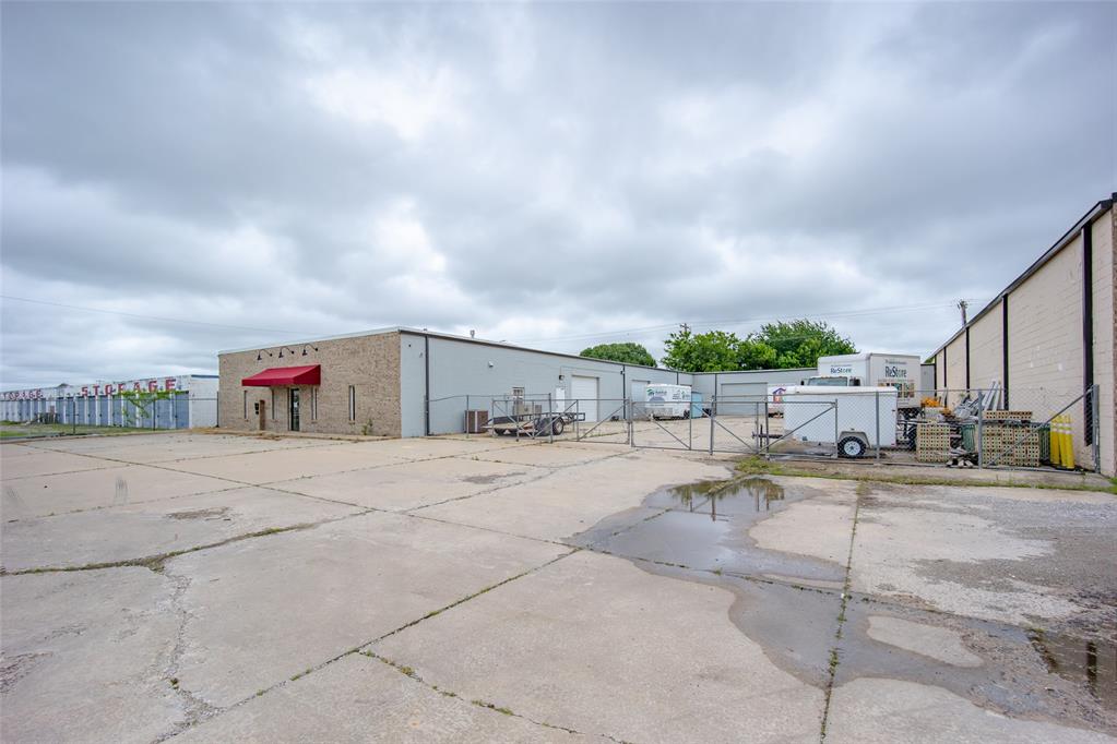 1835 Industrial Boulevard Property Photo 15