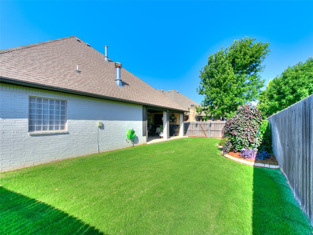 929 Nw 195th Place Property Photo 46