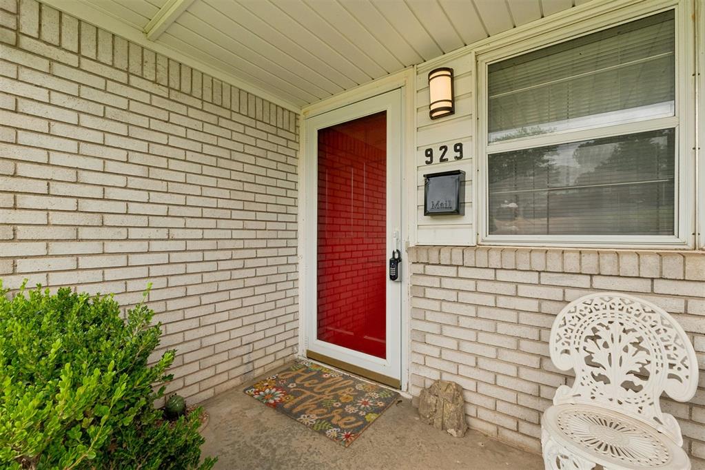 929 Stiver Drive Property Photo 6