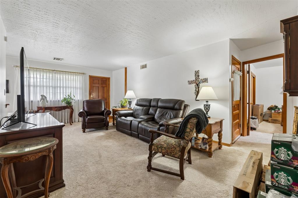 929 Stiver Drive Property Photo 10