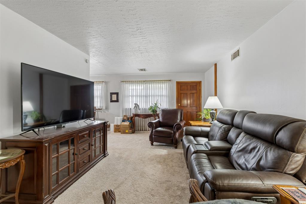 929 Stiver Drive Property Photo 12