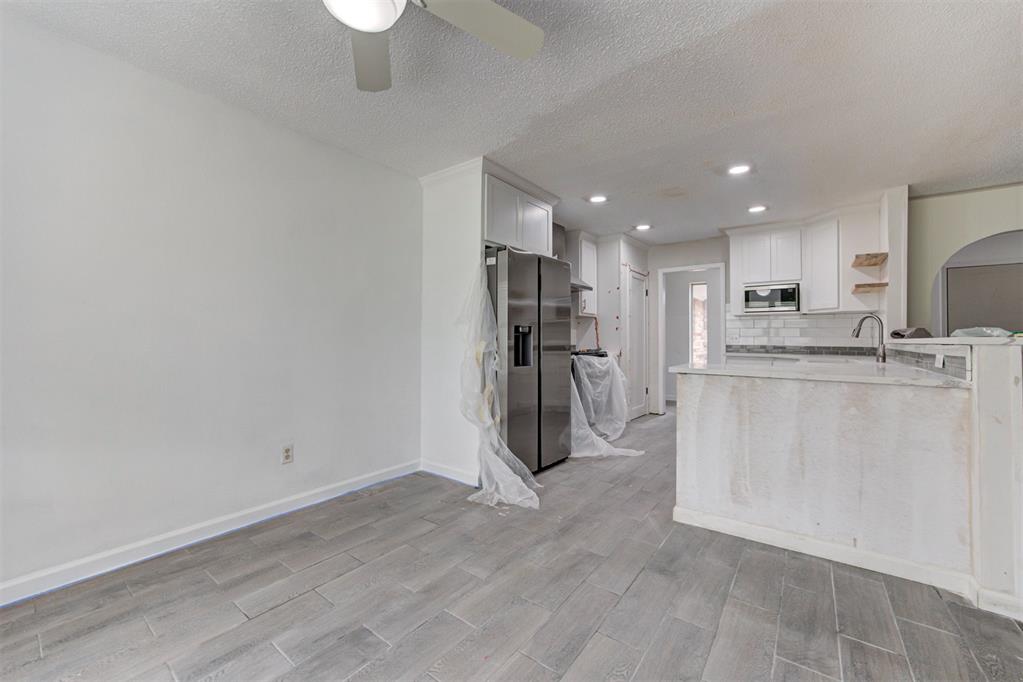 11712 N Shartel Avenue Property Photo 10