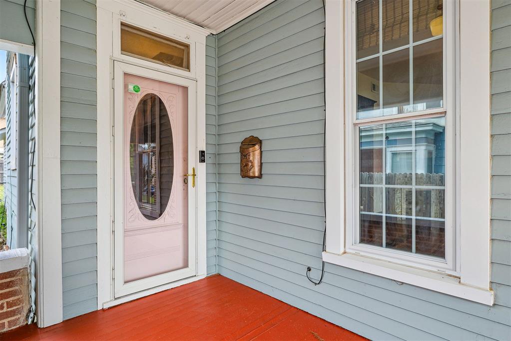 811 S Barker Avenue Property Photo 8