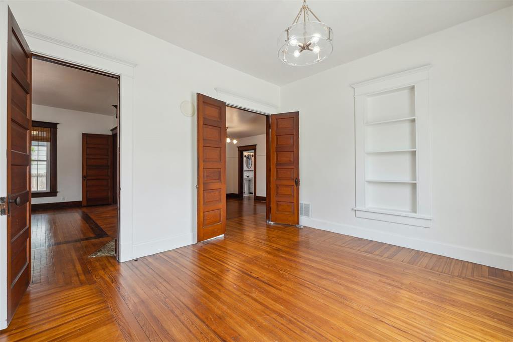811 S Barker Avenue Property Photo 15