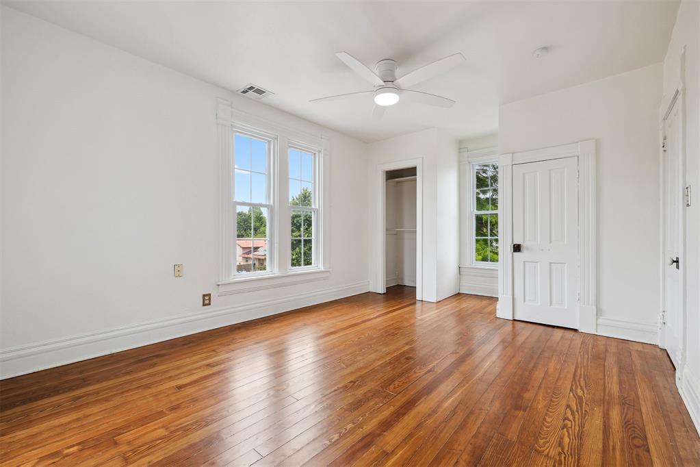 811 S Barker Avenue Property Photo 37