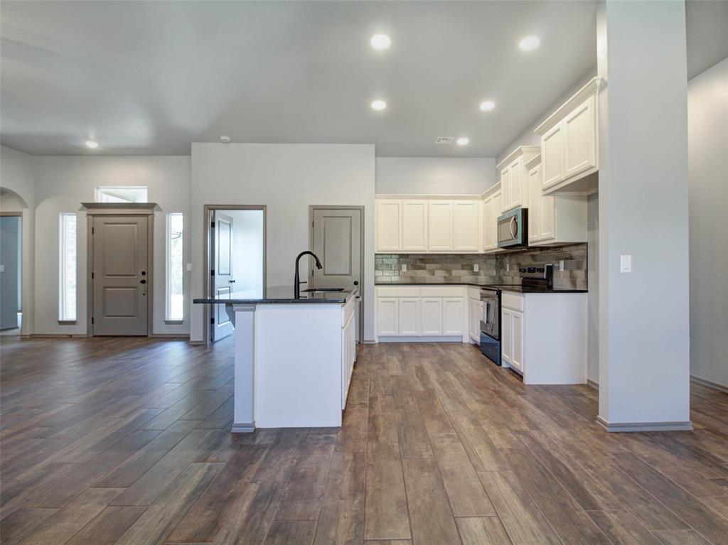 104699 S Secretariat Trail Property Photo 6