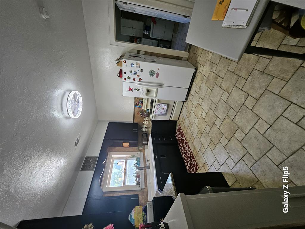 401 N Broadway Street Property Photo 7