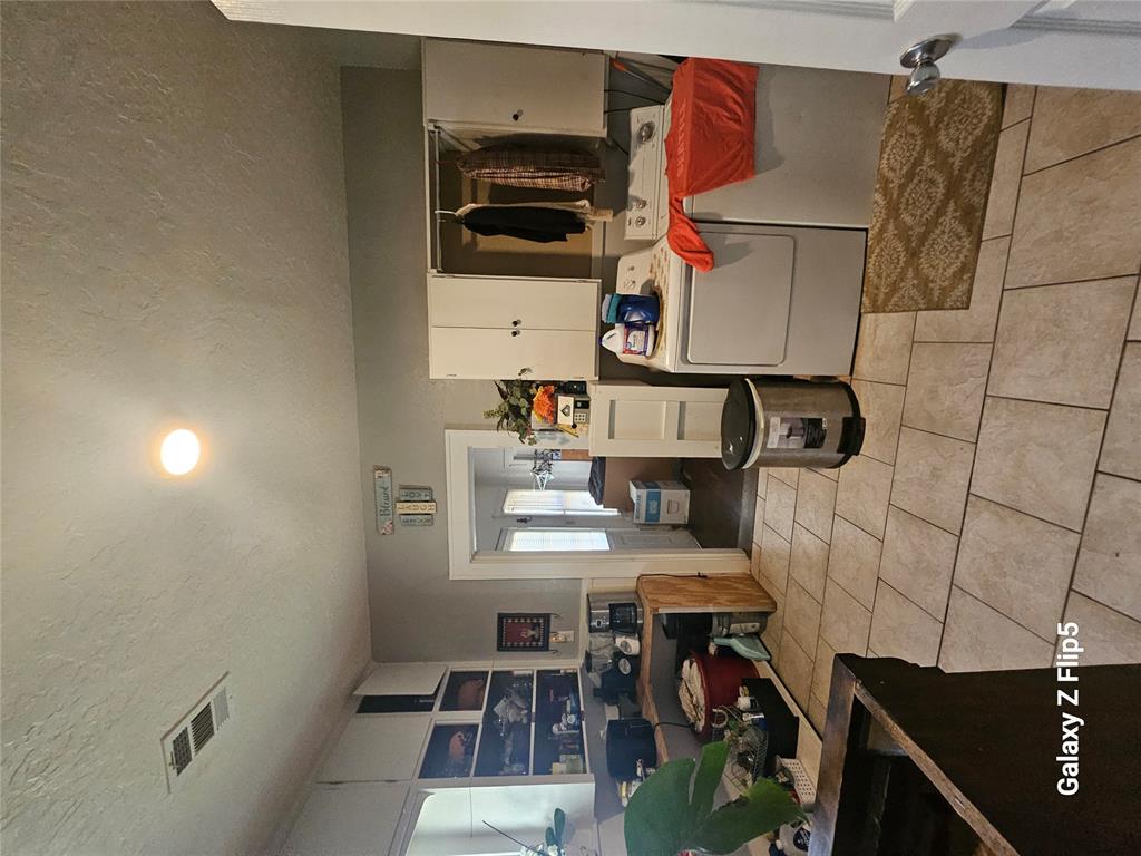 401 N Broadway Street Property Photo 14