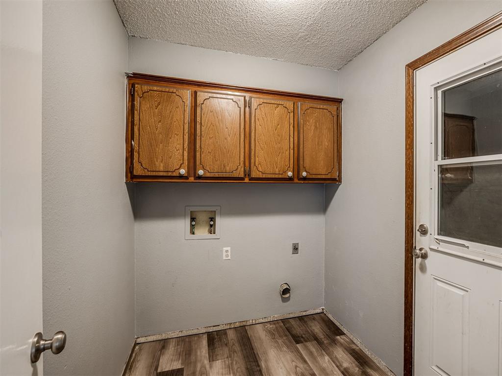 914 S Highland Drive Property Photo 6
