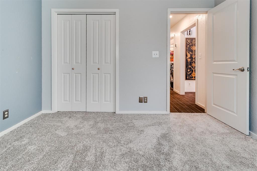 3813 Ives Way Property Photo 27