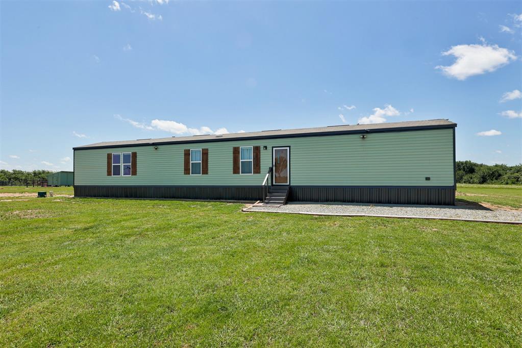 359045 E 960 Road Property Photo 8