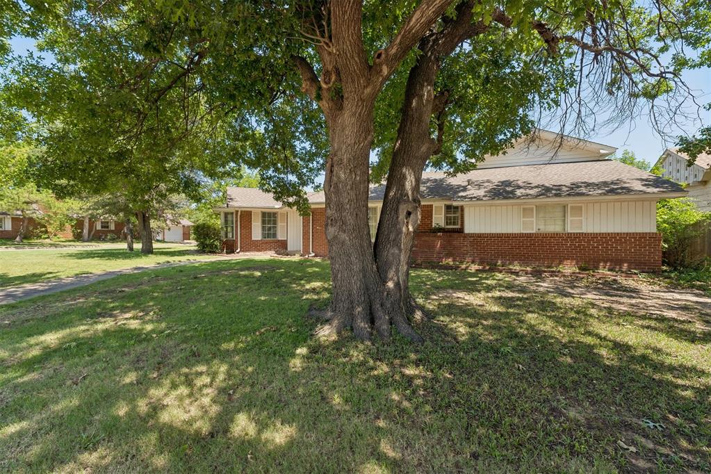 1234102 Property Photo 3