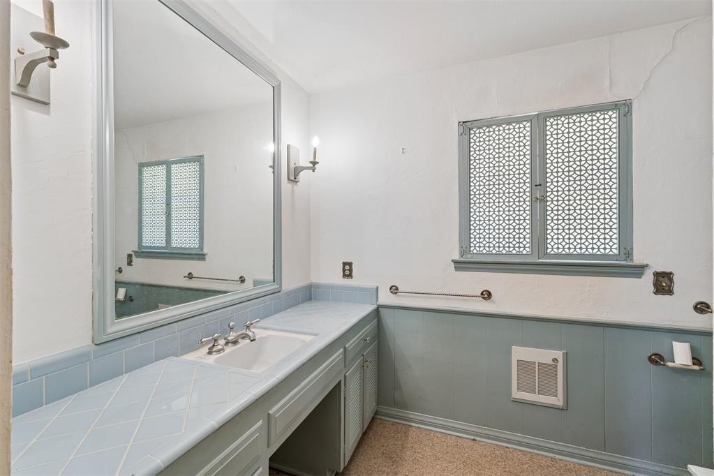 1234102 Property Photo 24