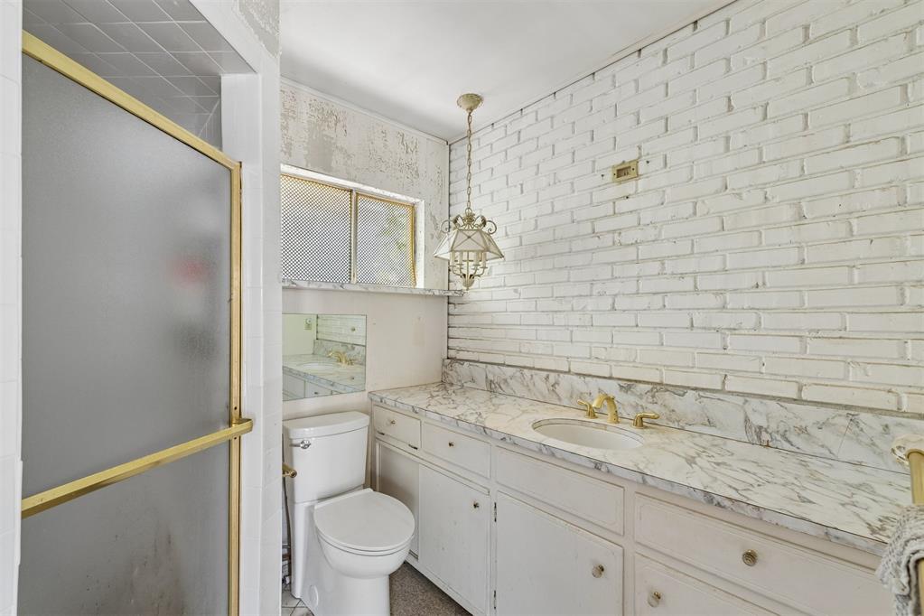1234102 Property Photo 40