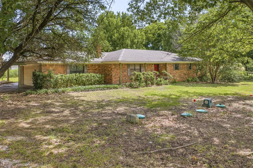 9102 E 32 Highway Property Photo 1