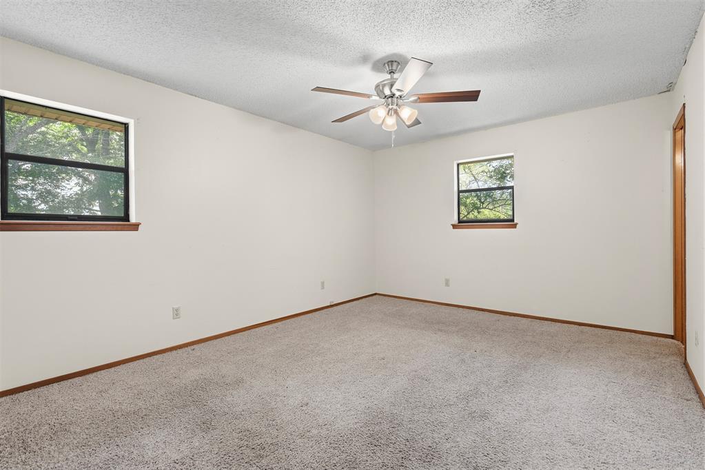 9102 E 32 Highway Property Photo 16