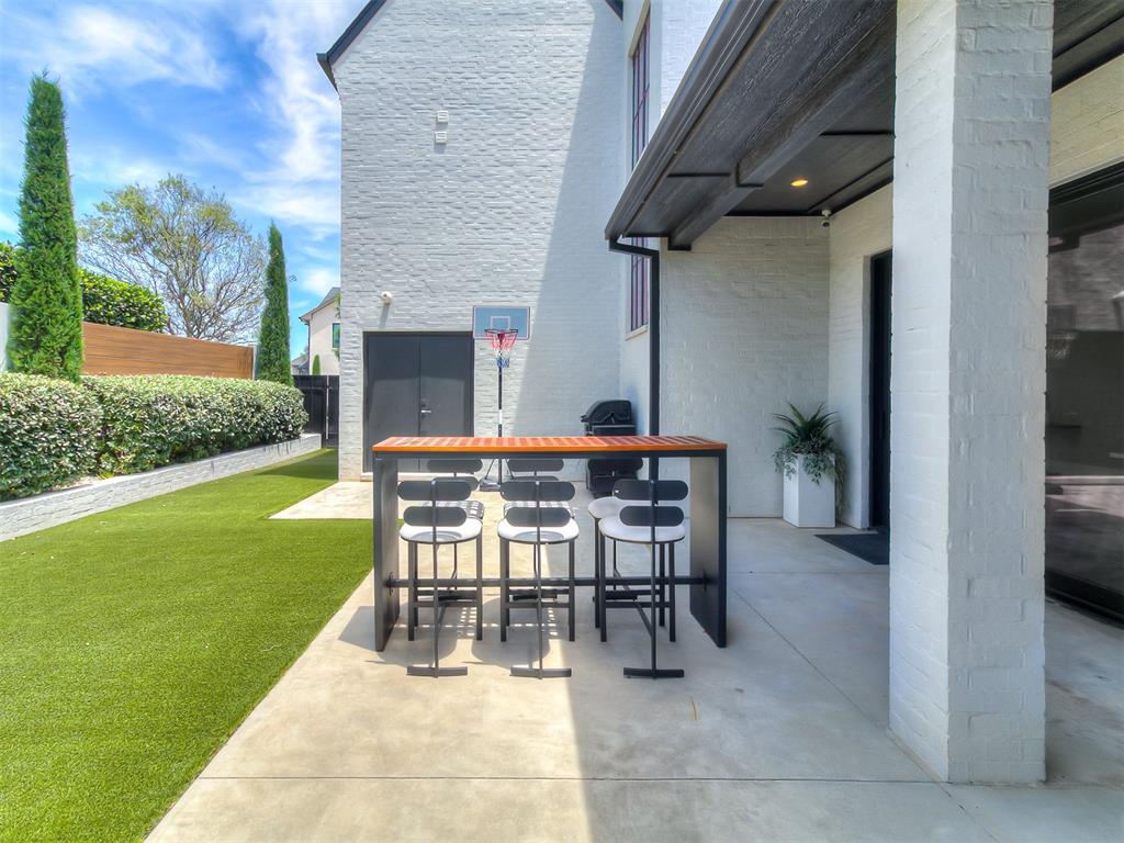15617 Woodleaf Lane Property Photo 42