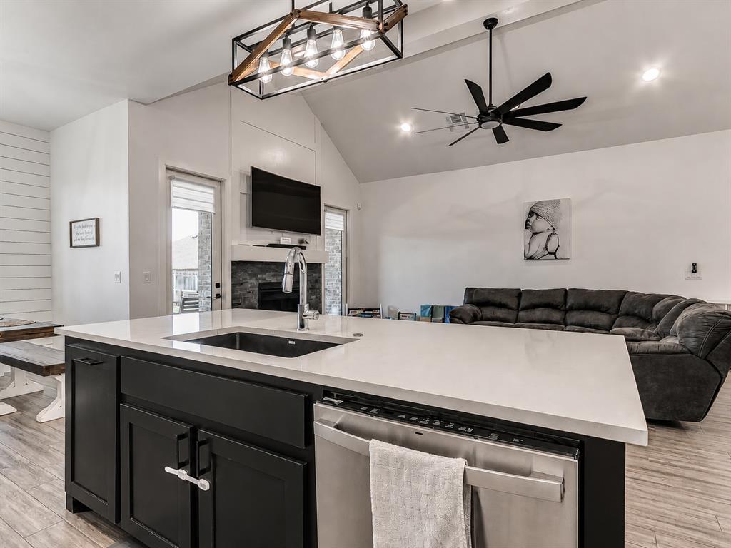 15401 Jasper Lane Property Photo 12