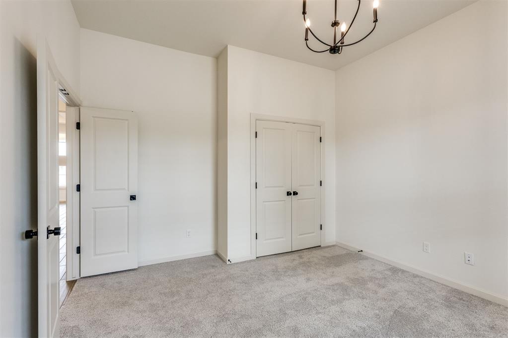2405 Crystal Creek Drive Property Photo 13
